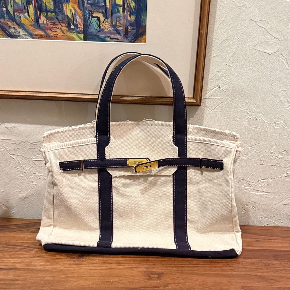 **New - viral ivory & navy canvas “Boatkin”!